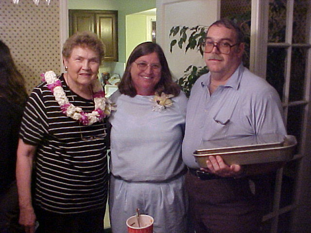 Sister Crandall with René(Gunderson)Knudsen and Ralph Knudsen
Fred M Richard
15 May 2002