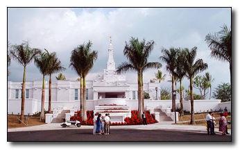 Kona-Kailua Temple
Jonathan W Parsons
01 Jun 2001