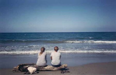 Since the Elders decided our Tang wasn't up to par, we snuck off to just watch the waves.
Amy  Middleton
21 Jan 2002