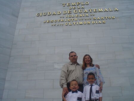 ESTOY MUY FELIZ CON MI ESPOSA Y MIS DOS HIJOS, JOSE Y JEFFERSON
JUAN GABRIEL  ALVAREZ
26 Feb 2008