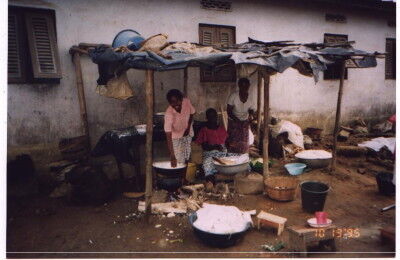 Agoueto women making attieke
Korey Payne
28 Jan 2002