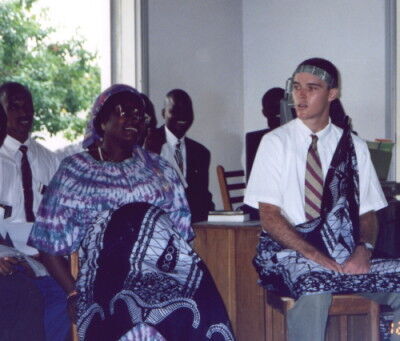 Elder Sheppard et Soeur Kwanza?
Korey Payne
28 Jan 2002