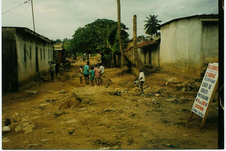 Les rues d'Abobo
Benjamin Christopher Oates
21 Nov 2003