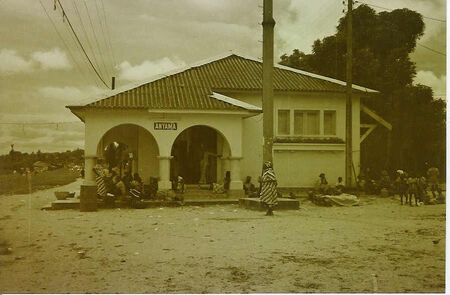 Train station at anyama
Benjamin Christopher Oates
21 Nov 2003