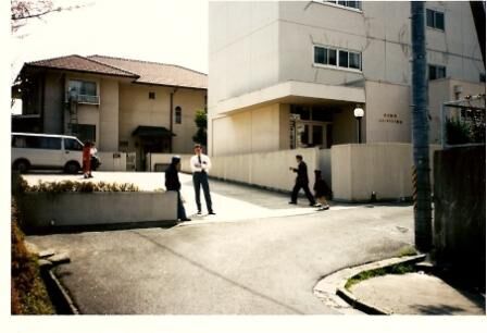 Elder Kapu at the entrance of the Hirakata Honbu.  Spring 1989.
Clarence Michael Ray
06 Oct 2007