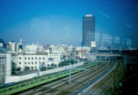 A view of Tokyo and the train I think is a JR line.
David  van der Leek
18 Aug 2003