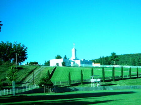 Para los que estuvieron en esta área antes de construirse este hermoso Templo, profetizado hace muchos años en Colonia Pacheco.
Daniel  Tirado Cárdenas
14 Feb 2008