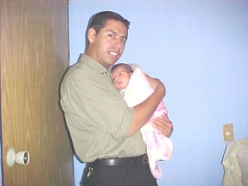 Elder Ocampo y su primer hija
Alfredo  Ocampo Sánchez
18 Nov 2003