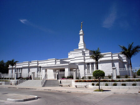 Fotografia del Templo de Guadalajara tomada en la primavera de 2005.
Luis Alberto  Fimbres
15 Feb 2006