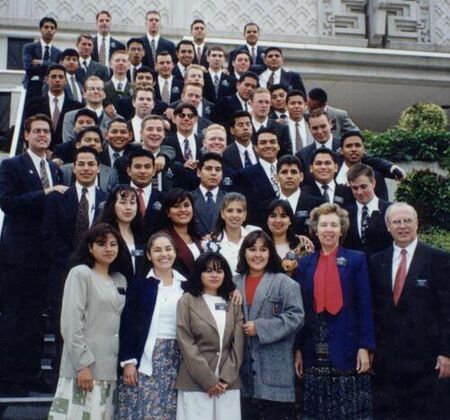 1997 - Pres.'s Cazier with the missionaries serving in Industria, Querétaro, Tlanepantla.
Tim Riker
24 Feb 2004