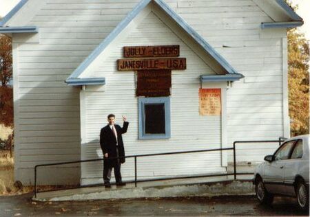 Elder Congram in front of the Jolley Elders Church in Janesville.
Dan  Congram
29 Nov 2003