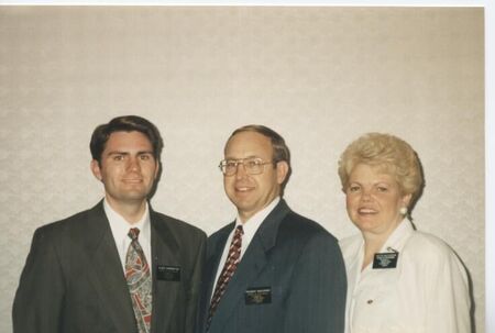 Elder Darrington with McEachrans
Joel W. Darrington
19 Mar 2005