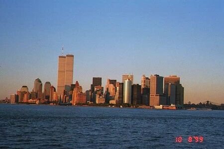 Downtown Manhatten from the Staten Island ferry in the summer
Roscoe Bruce Caldwell Lee
12 Jun 2001