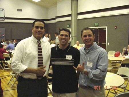 Elder Warr, Elder Waite y Elder Salazar
Josué Francisco Salazar
16 Nov 2002