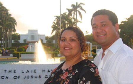 Infront of the Laie Hawaii Temple.
Charles F Tuigamala
19 May 2005