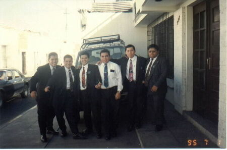 Elder Fuentes, Elder Utrilla, Elder Sanchez, Elder Vallejos, Elder Jimenez y Elder Regalado
Carlos Enrique  Fuentes Murillo
31 May 2004