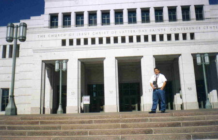 En el Centro de Conferencias, Salt Lake, Utah
Carlos Enrique  Fuentes Murillo
28 Mar 2006