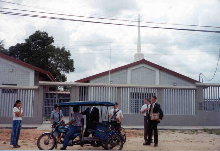 Tarapoto Igelsia
Renzo Chama
01 Dec 2003