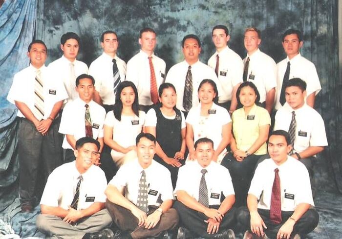 ZL e. napolitano and his zonemates.the uradaneta benzon zone group picture
Reynante Mauhay Napolitano
15 May 2006