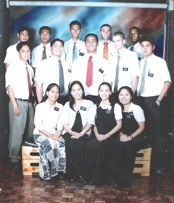 ZL e. chonee with his zonemates in baguio zone
Reynante Mauhay Napolitano
15 May 2006