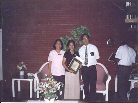 President and Sister Pagaduan award me the plaque of appreciation, After 18 months of service to the lord i successfully finished my course.
donabel abanilla atienza
03 Jan 2008