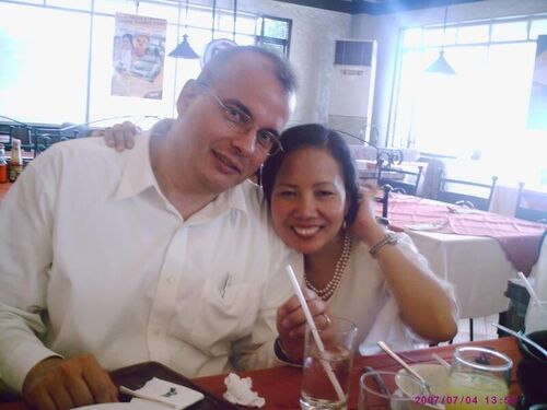 Me and my Husband Pete
Daisy Maravilla Samarita
22 Oct 2007