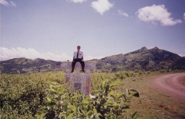 This was taken way out in a bukid barangay called Puting Bato in Isabel, Leyte.
Michael Bruce MacKenzie
05 Jul 2003