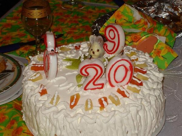 The cake...
Tortul..yammmy!!!
Ania Popa
16 May 2006