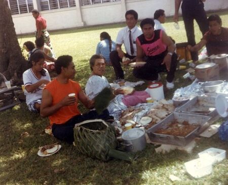 Sister Fonoimoana picnic with missionaries!
Taylor and Sister Mataniu  Fonoimoana
08 Mar 2009