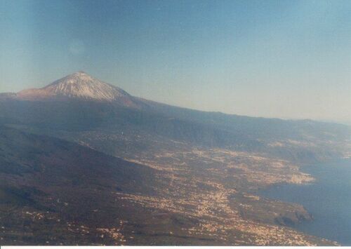 Tenerife - Puerto de la Cruz
Adam M. Hiatt
20 Oct 2002