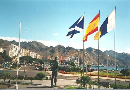 Plaza Espana
Dave E. Hibbert
07 Apr 2003