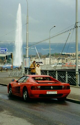 Ferrari and Fountain
Colin  George
09 Jan 2003