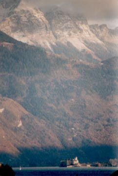 chateau duingt on the western shore of lac d'annecy
Timothy  Chadwick
01 Dec 2003