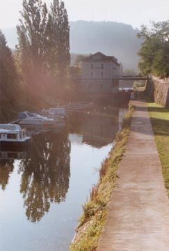 one of the locks in besancon on le doubs
Timothy  Chadwick
01 Dec 2003