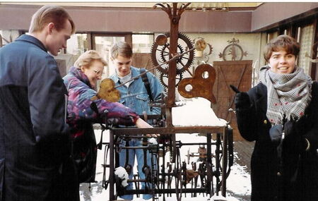 Sister Zellweger (Gemeinde St. Gallen) showing Elders Harris, Peck and myself some interesting invention during a P-Day outing in Appenzell, early 1993
Andrea  Meyer
28 Mar 2006