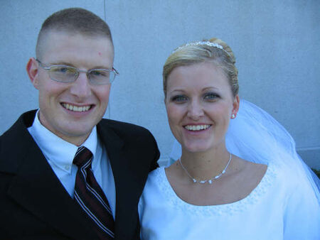 mi matrimonio en el templo de Oakland, CA
Sarah  Dahl
31 Oct 2005