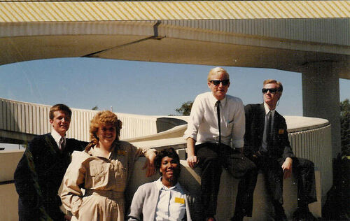 R-to-L Taylor, Riggs, Pierce, Dahl, Rigg's Comp.
Shields took Picture
Tim  Shields
25 Jan 2004