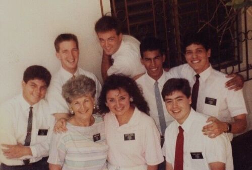 Dtto. San Carlos, zona Los Llanos 1990: Hna Balboa, Hna. Edwina Thomas, elder Marin, Elder Harper, Elder Raga, Eldr Quevedo,
Jose Concepcion Raga Zambrano
20 May 2003