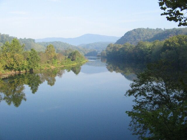 The James River on the Blueridge Parkway
Kelly  Olsen
24 Sep 2007