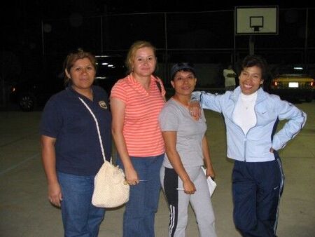 Aqui vemos a las Hermanas, Martinez, Ceron, Cruz y a nuestra anfitriona en Yautepec Morelos, La hermana Edith Barrera, quien nos atendio de maravilla
Jose Alberto Gonzalez Silva
01 Jun 2006